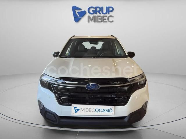 Blanco Usado 2024 Subaru Forester SUV | 43.900 € - Imagen 1/4