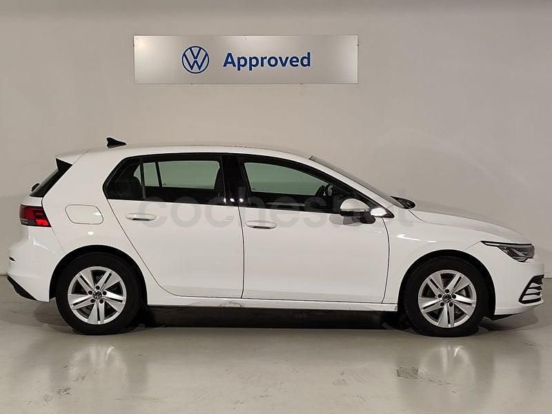 Usado VW Golf VIII 115 CV (84 kW) 2022 Blanco Berlina