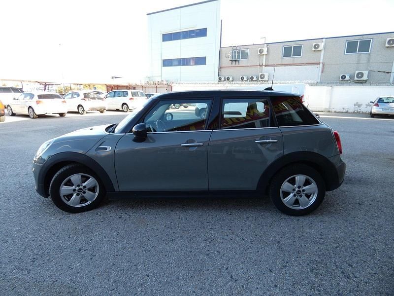Usado Mini Cooper 136 CV (100 kW) 2019 Gris Utilitario