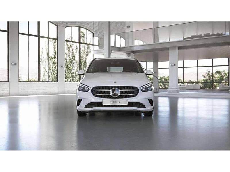 Usado Mercedes B180 137 CV (100 kW) 2022 Blanco Monovolumen