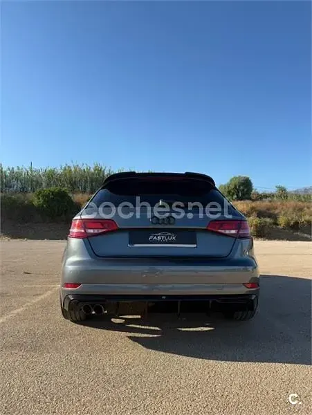 Usado Audi A3 116 CV (85 kW) 2017 Gris / plata Berlina