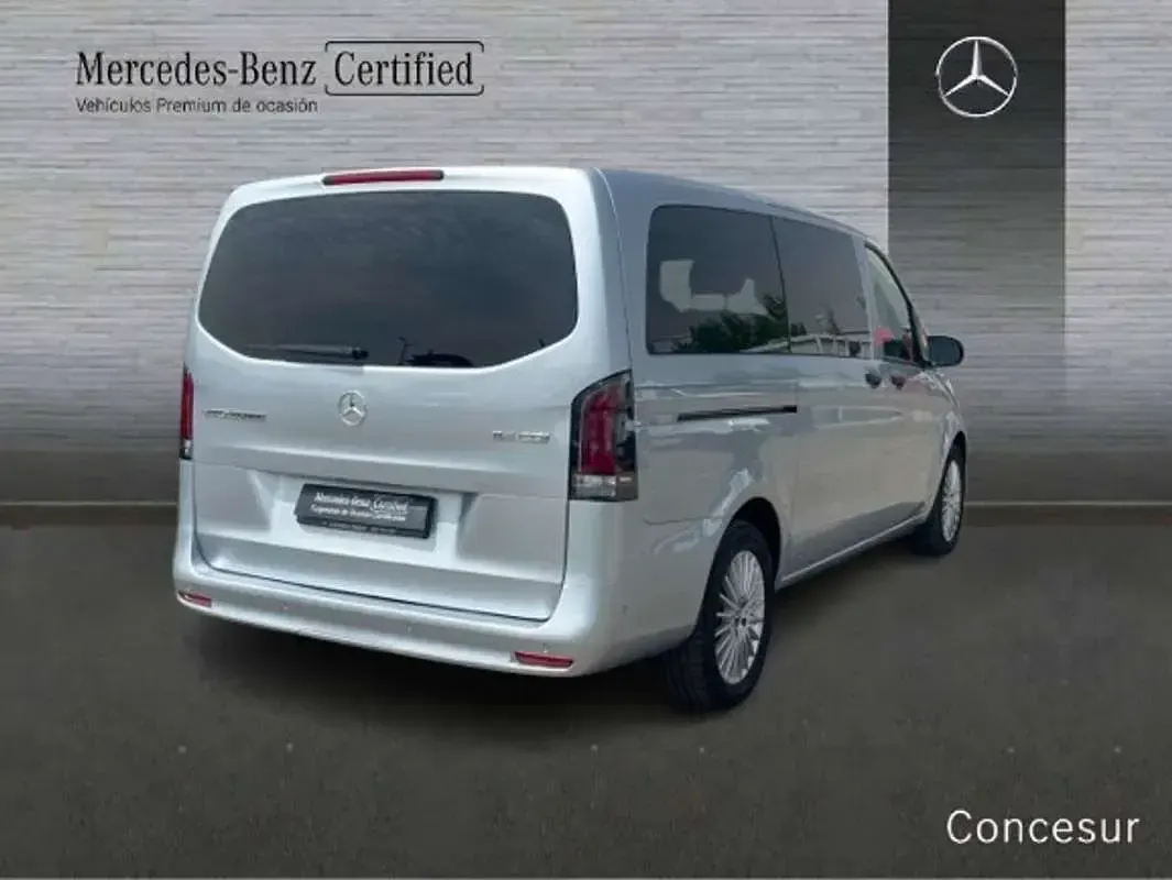 Usado Mercedes Vito 136 CV (100 kW) 2025 Gris Van