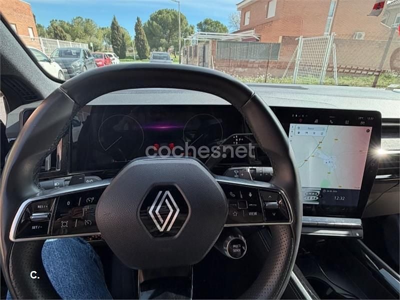 Usado Renault Austral Techno 140 CV (102 kW) 2023 Gris / plata SUV