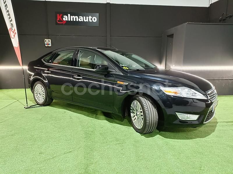 Usado Ford Mondeo Ghia 130 CV (95 kW) 2007 Negro Berlina