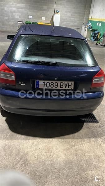 Usado Audi A3 Attraction 102 CV (75 kW) 2002 Azul Utilitario