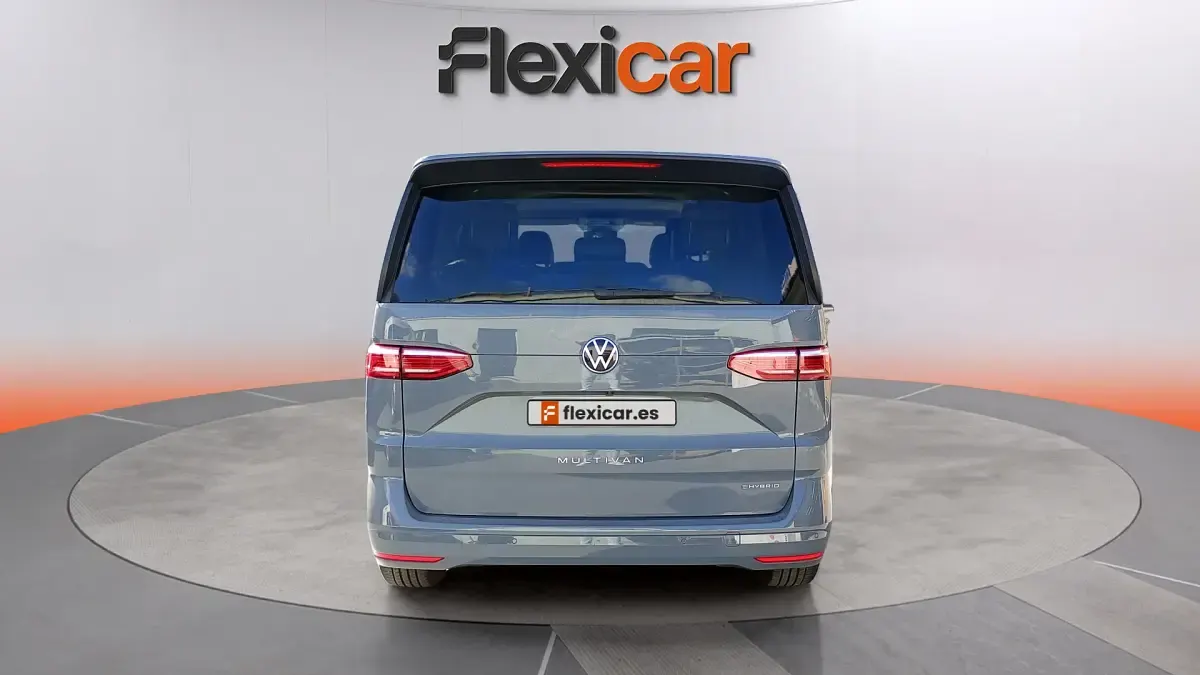 Usado VW Multivan 218 CV (160 kW) 2023 Gris Monovolumen