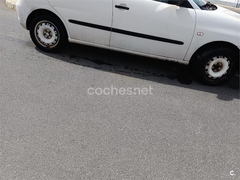 Usado Seat Ibiza Reference 70 CV (51 kW) 2008 Blanco Berlina