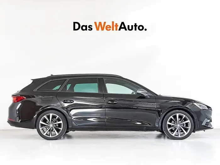 Usado Seat Leon FR 150 CV (110 kW) 2025 Negro Familiar