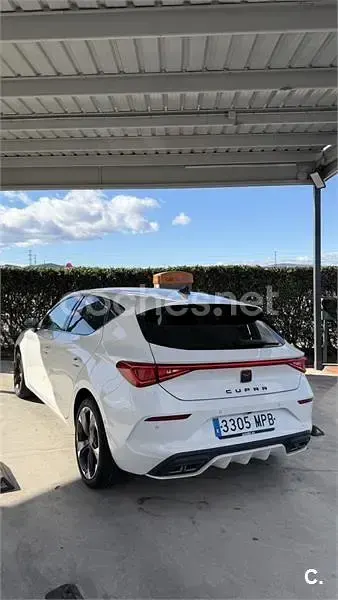 Usado Cupra Leon 150 CV (110 kW) 2024 Blanco Berlina