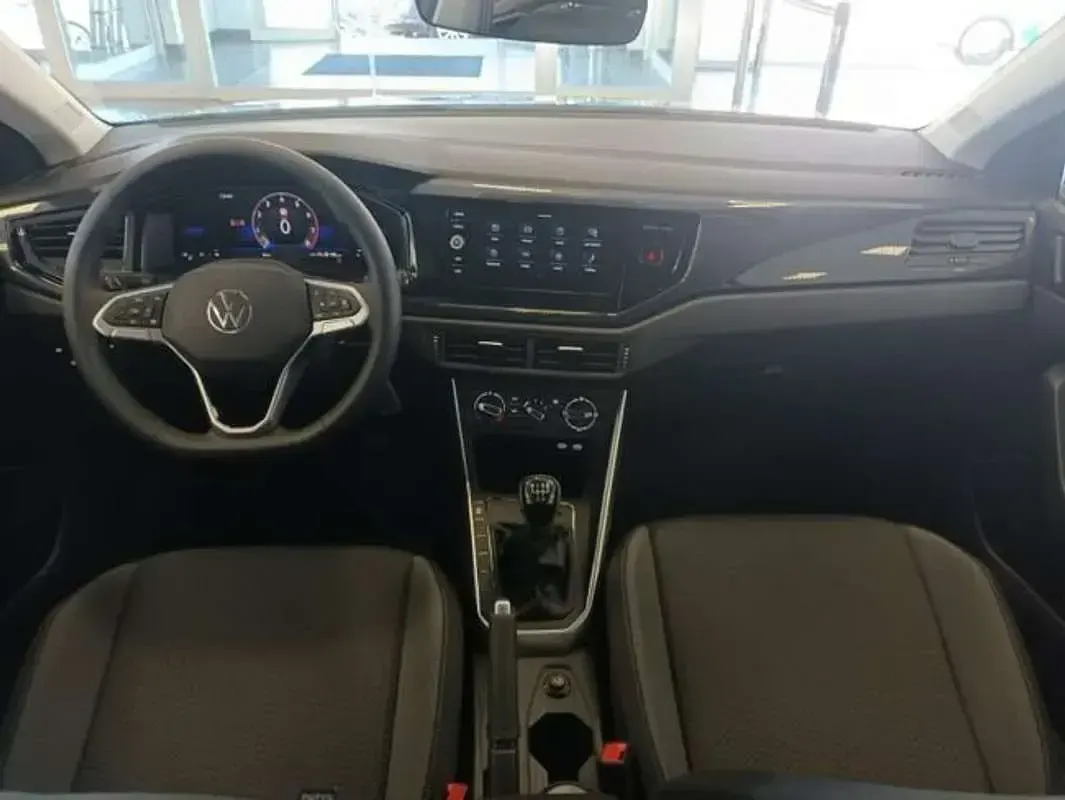 Usado VW Taigo 95 CV (69 kW) 2025 Gris SUV