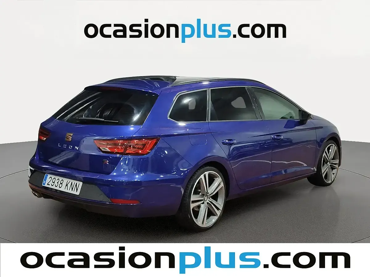 Usado Seat Leon FR 180 CV (132 kW) 2018 Azul Familiar