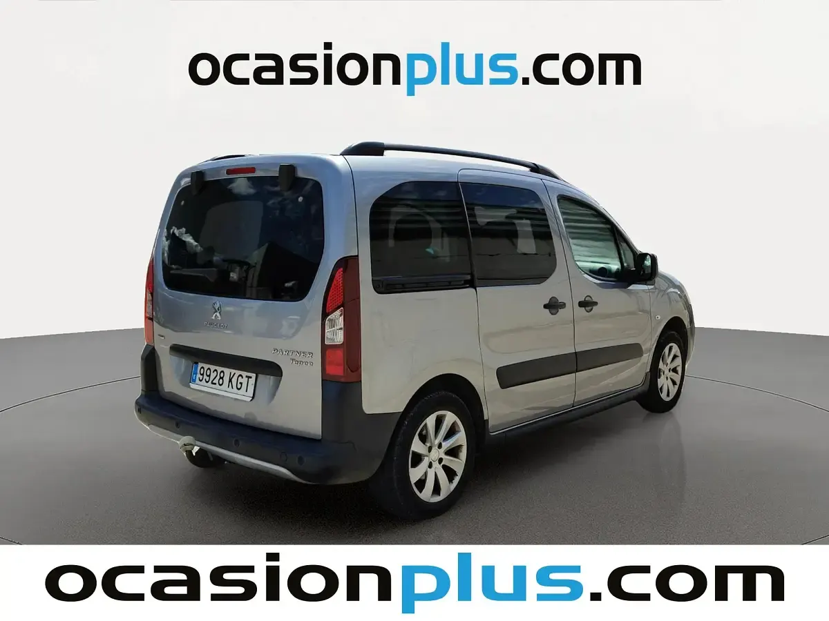Usado Peugeot Partner Tepee Outdoor 110 CV (80 kW) 2018 Gris Monovolumen