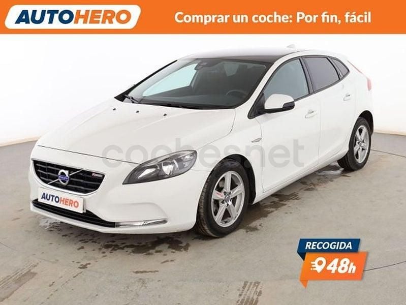 Usado Volvo V40 Kinetic 115 CV (84 kW) 2015 Blanco Berlina