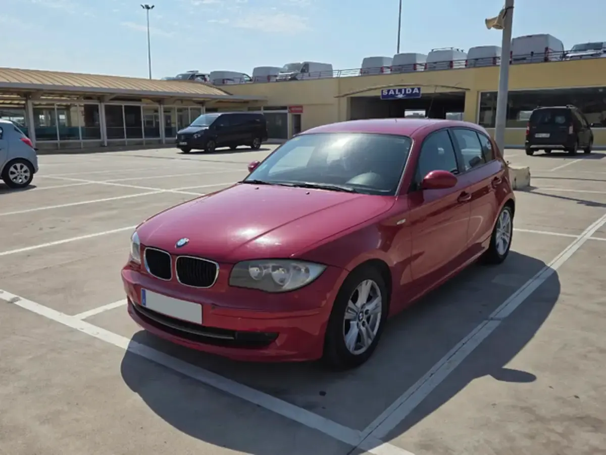 Usado BMW 120 170 CV (125 kW) 2007 Rojo Utilitario
