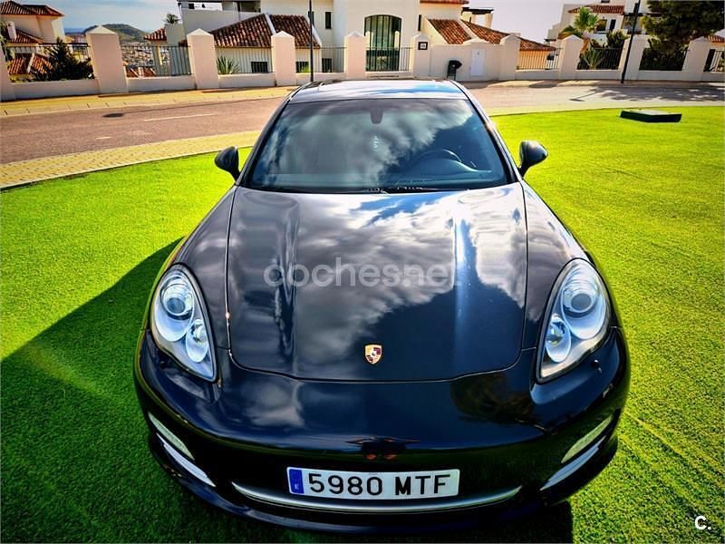 Usado Porsche Panamera Platinum Edition 250 CV (183 kW) 2013 Negro Utilitario