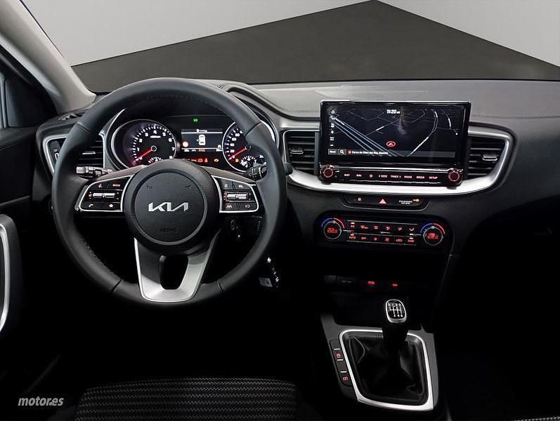 Usado Kia Ceed 100 CV (73 kW) 2024 Blanco Utilitario