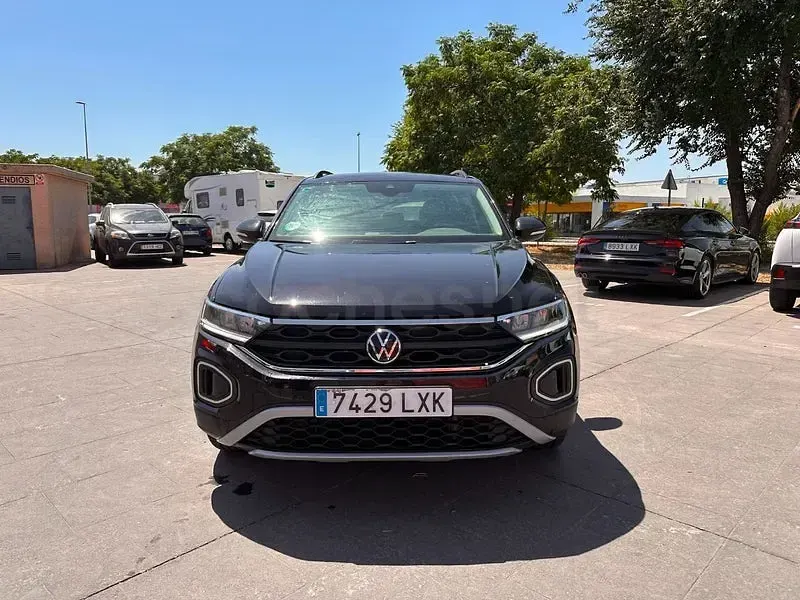 Usado VW T-Roc Life 115 CV (84 kW) 2022 Negro SUV