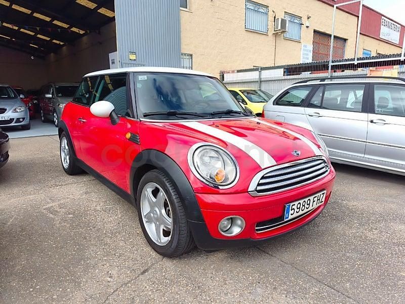 Usado Mini Cooper 120 CV (88 kW) 2006 Rojo Utilitario