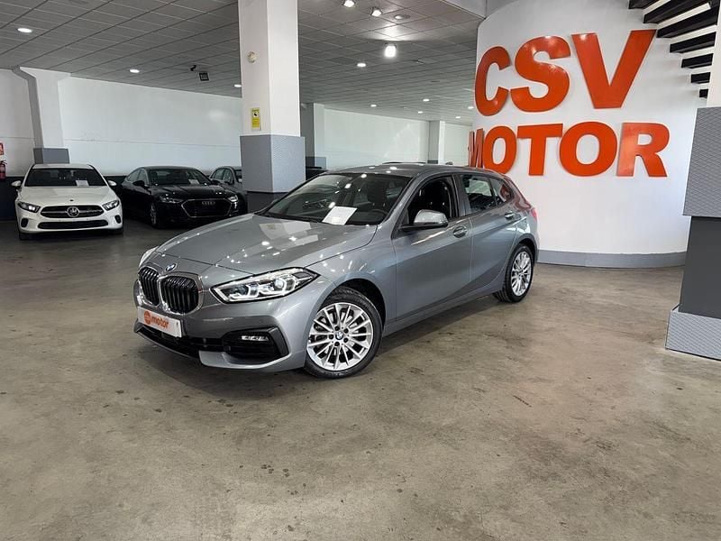 Usado BMW 118 136 CV (100 kW) 2023 Gris Utilitario
