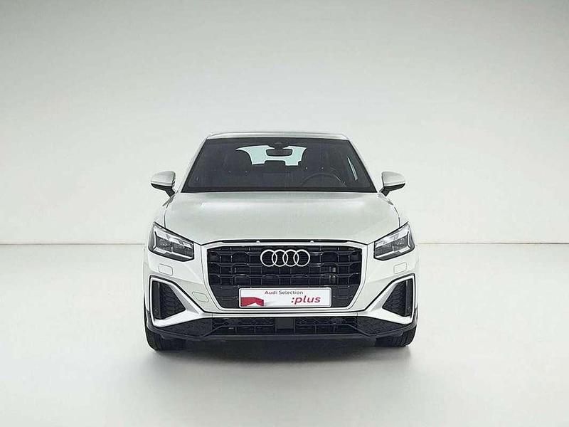 Usado Audi Q2 Black Edition 150 CV (110 kW) 2025 Gris SUV