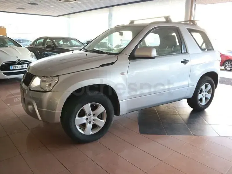 Usado Suzuki Grand Vitara 129 CV (94 kW) 2007 Gris / plata SUV