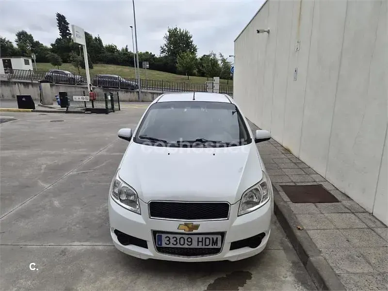 Usado Chevrolet Aveo LS 84 CV (61 kW) 2011 Blanco Berlina