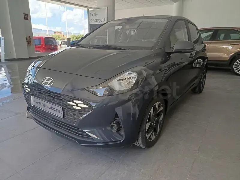 Nuevo Hyundai i10 63 CV (46 kW) 2026 Gris / plata Utilitario