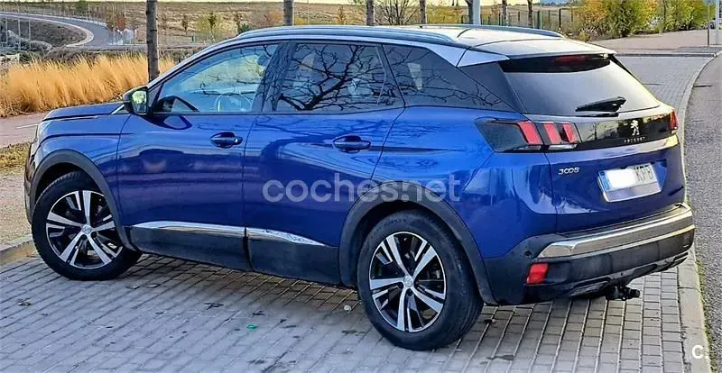 Käytetty Peugeot 3008 Allure 130 HP (95 kW) 2018 Sininen Katumaasturi
