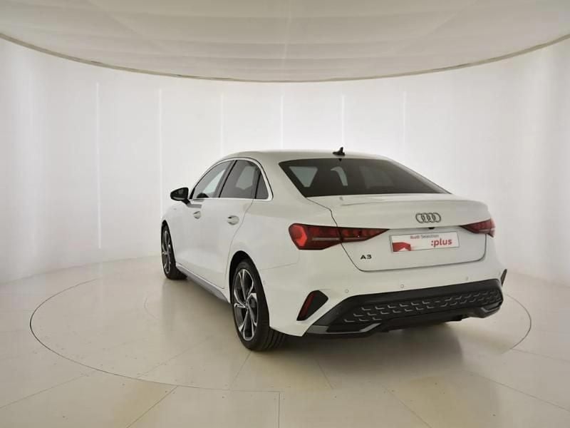 Usado Audi A3 S-Line 150 CV (110 kW) 2025 Blanco Berlina
