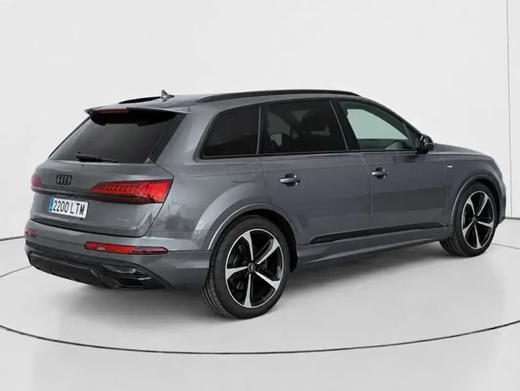 Usado Audi Q7 Ambiente 381 CV (280 kW) 2021 Gris SUV