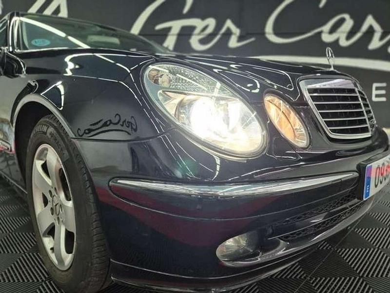 Usado Mercedes E200 Avantgarde 183 CV (134 kW) 2006 Negro Berlina