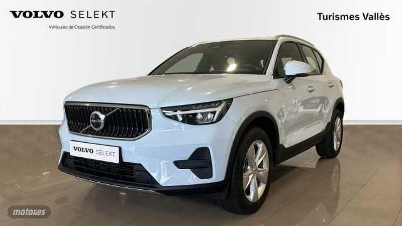Azul Nuevo 2025 Volvo XC40 Core SUV | 38.900 € (Precio justo) - Imagen 1/4