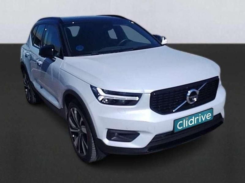 Begagnad Volvo XC40 Plus 211 HK (155 kW) 2022 Vit SUV