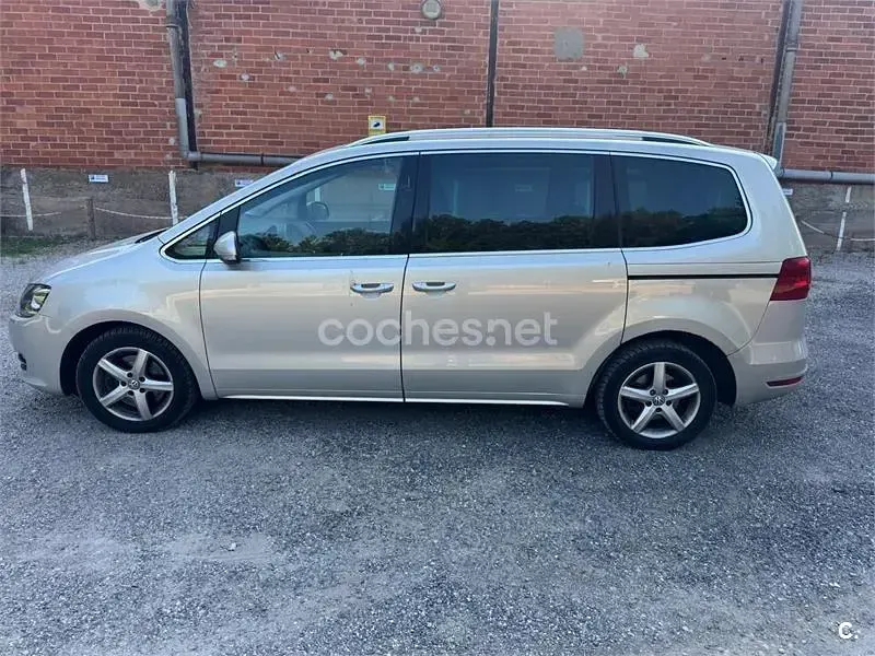 Usado VW Sharan Advance 170 CV (125 kW) 2011 Gris / plata Monovolumen