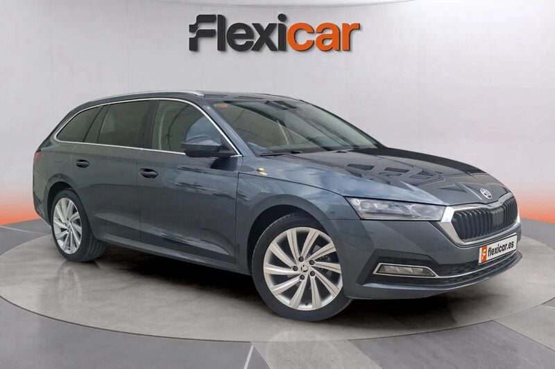 Gris Usado 2021 Skoda Octavia Ambition Familiar | 18.090 € (Precio justo) - Imagen 1/4