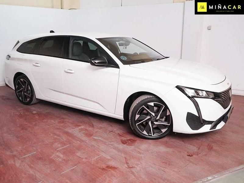 Usado Peugeot 308 SW Allure 131 CV (96 kW) 2023 Blanco Familiar