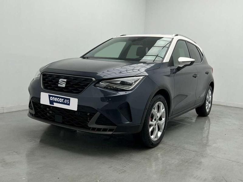 Gris Usado 2023 Seat Arona FR SUV | 19.470 € (Precio justo) - Imagen 1/2