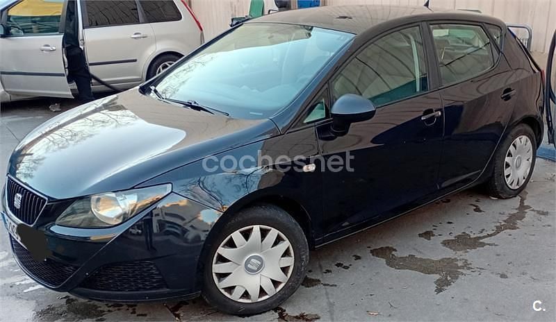 Usado Seat Ibiza Reference 70 CV (51 kW) 2010 Negro Berlina