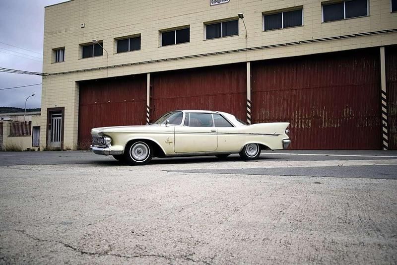 Usado Chrysler Imperial 354 CV (260 kW) 1961 Beige Coupe