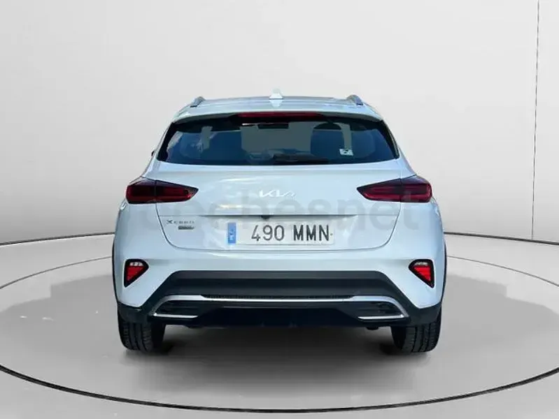 Usado Kia XCeed 136 CV (100 kW) 2024 Blanco SUV