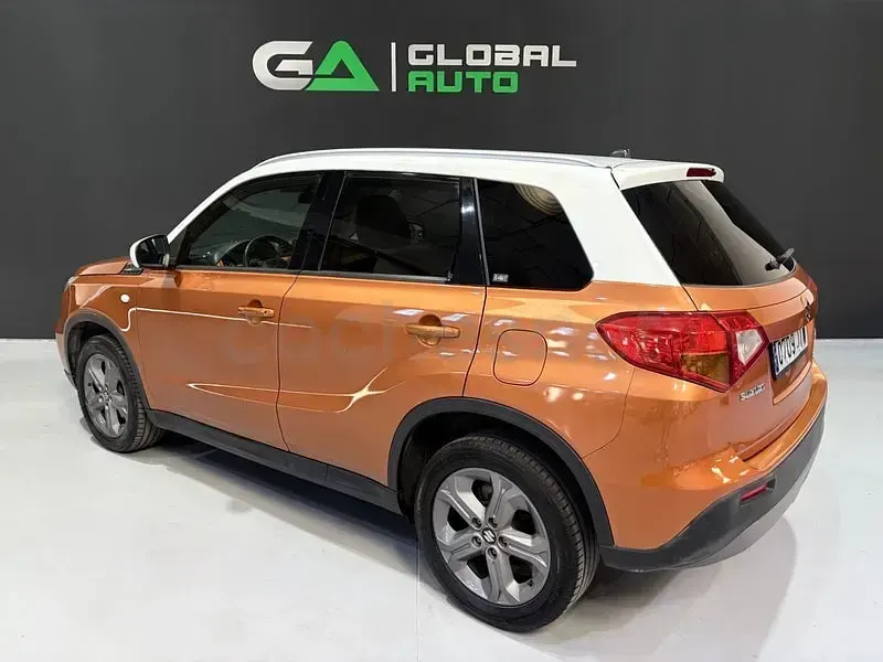Usado Suzuki Vitara GLX 120 CV (88 kW) 2016 Naranja SUV