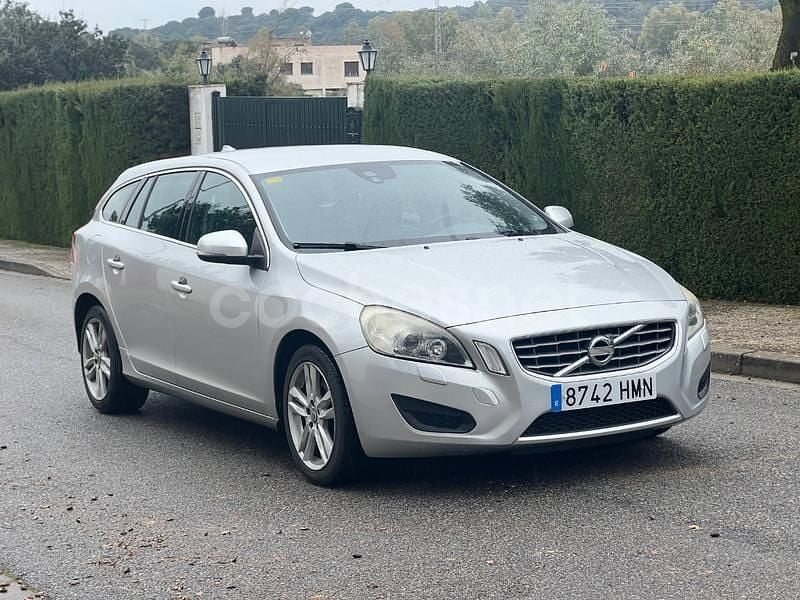 Gris / plata Usado 2012 Volvo V60 Momentum Familiar | 6990 € (Super precio) - Imagen 1/4