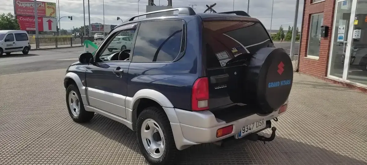 Usado Suzuki Grand Vitara 110 CV (80 kW) 2005 Azul SUV