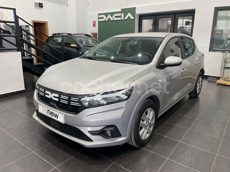 Usado Dacia Sandero Expression 91 CV (66 kW) 2023 Gris / plata Berlina