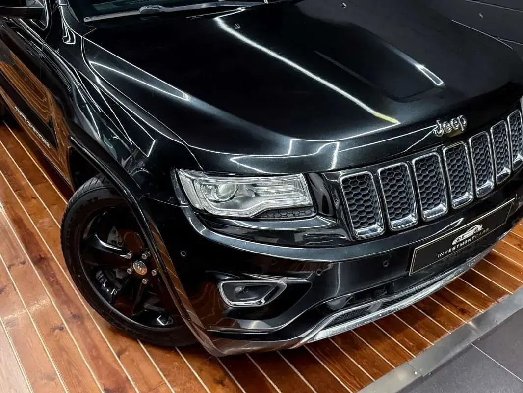 Usado Jeep Grand Cherokee Overland 250 CV (183 kW) 2014 Negro SUV