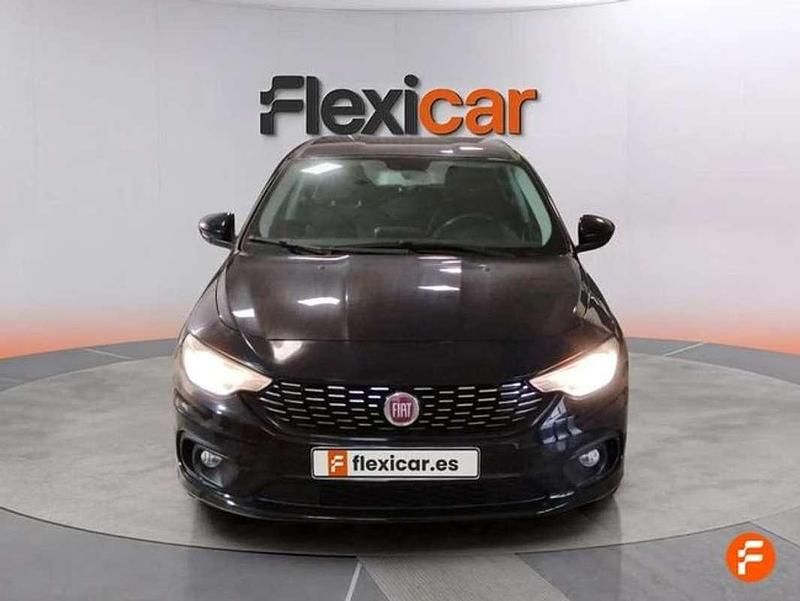 Usado Fiat Tipo Lounge 95 CV (69 kW) 2016 Negro Berlina