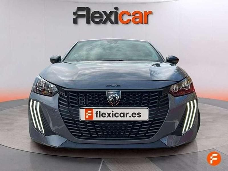 Usado Peugeot 208 Active 102 CV (75 kW) 2024 Gris Utilitario