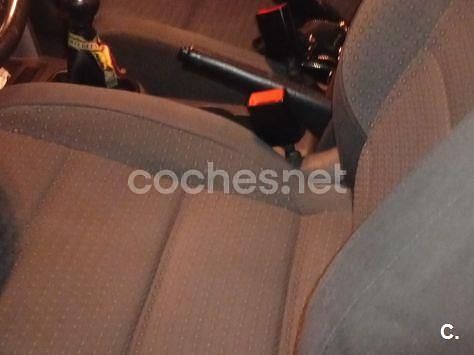 Negro Usado 2004 VW Touran Advance Monovolumen | 4200 € (Un poco caro) - Imagen 1/3