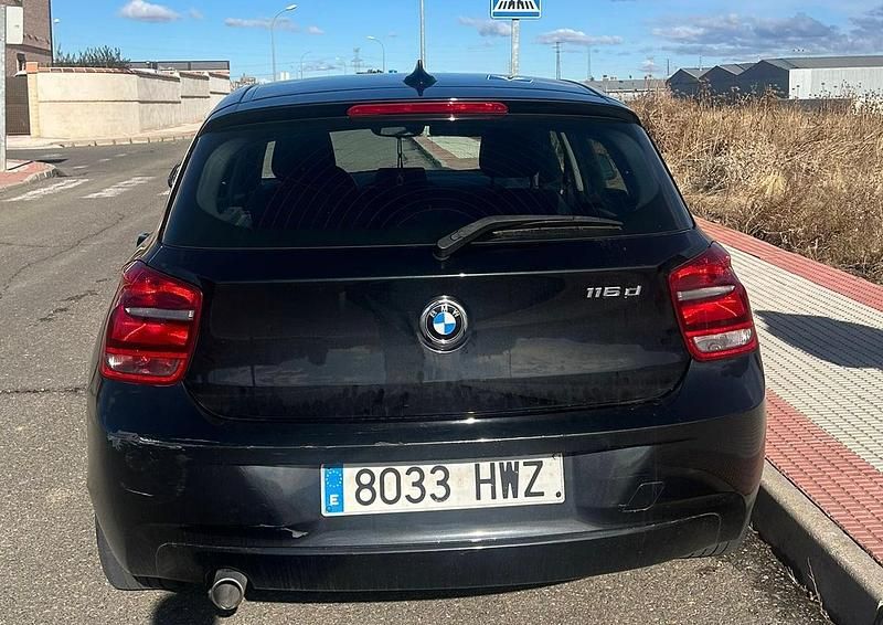Usado BMW 116 116 CV (85 kW) 2014 Negro Utilitario