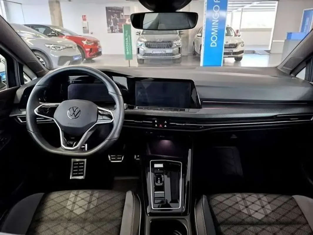 Usado VW Golf VIII R-line 131 CV (96 kW) 2024 Negro Utilitario